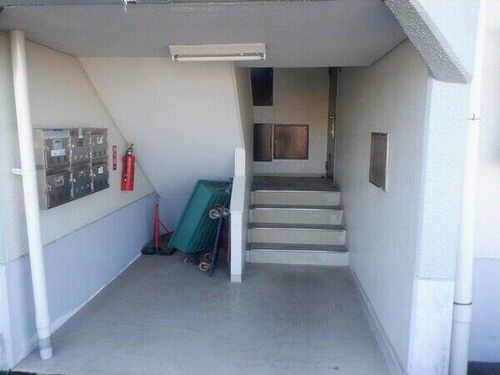 コーポ松ヶ根306の玄関