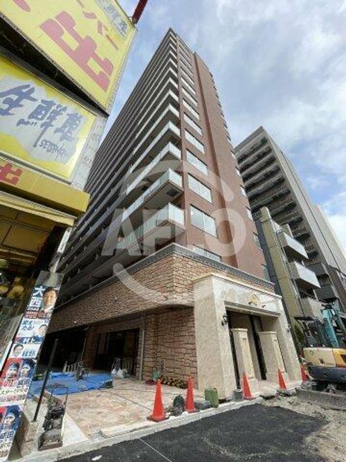 プレジオ恵美須の外観