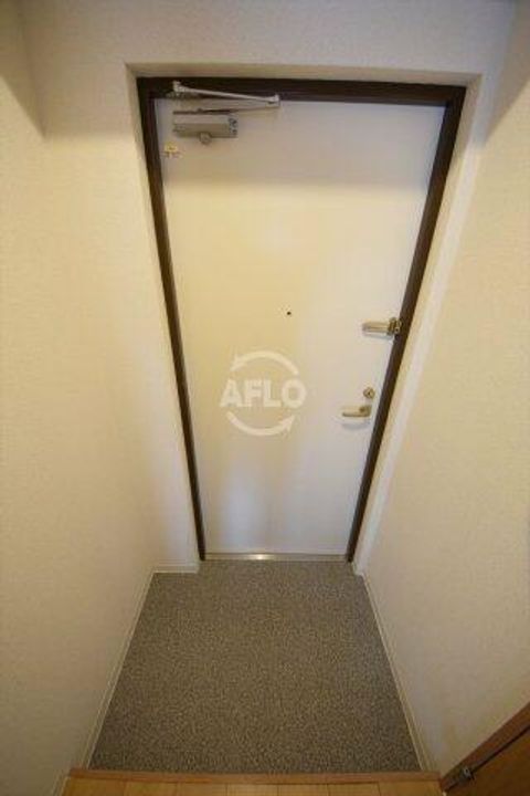 サンライフ北田辺の玄関