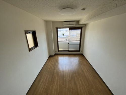 ウィステリアクレハ202の居間