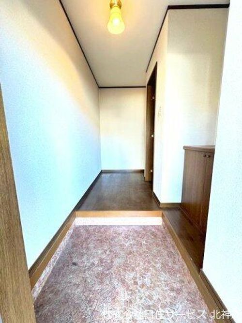 堂中ハイツの玄関