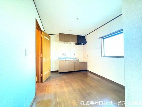 堂中ハイツの居間