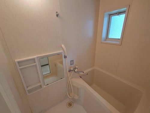 ビュー苦楽園103の風呂