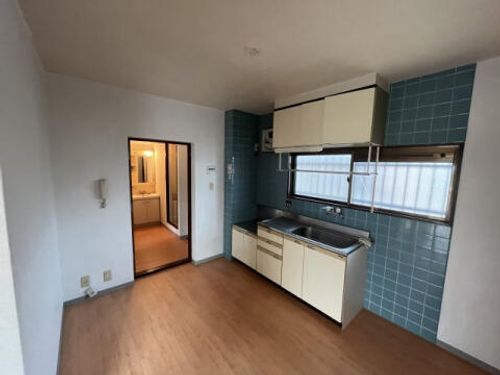 メゾン三宅III205の居間