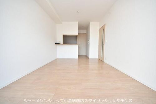 小倉D.C.TOWERの居間