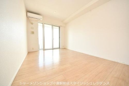 小倉D.C.TOWERの居間