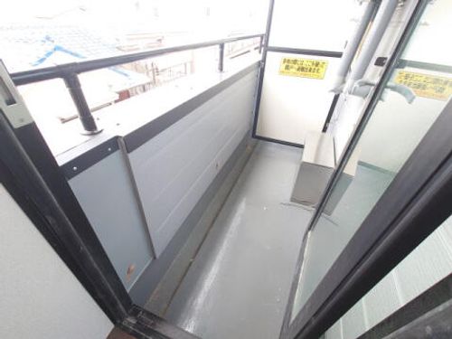 西宮今津山中町 ガレージハウス302の内装