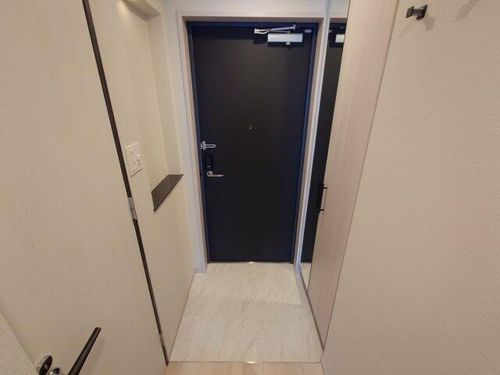 LiveCasa西宮503の玄関