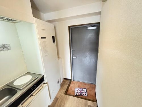 MOMO仁川303の玄関