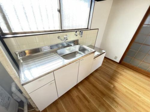 ドエル中山202のキッチン