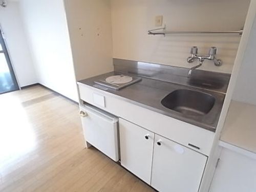 ジャルダン宝塚弐番館305のキッチン