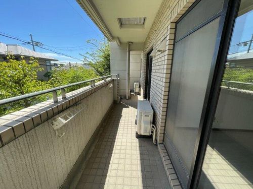グランパラッシオ甲陽園201の内装