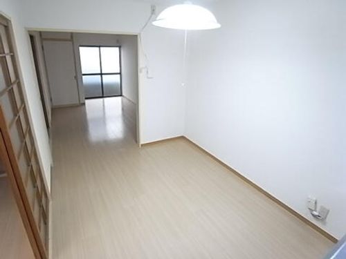 平田ハイツ201の居間