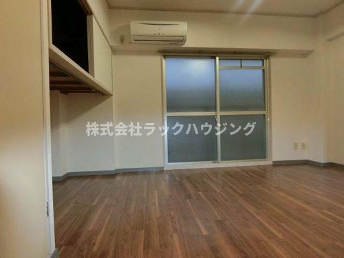 グリーンハイツ今津の居間