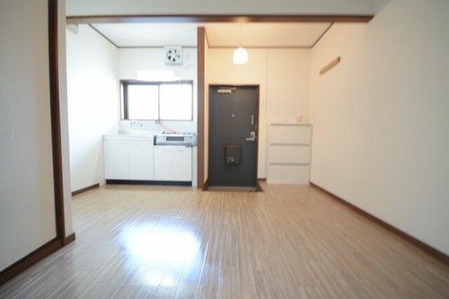 メゾン浜寺の居間