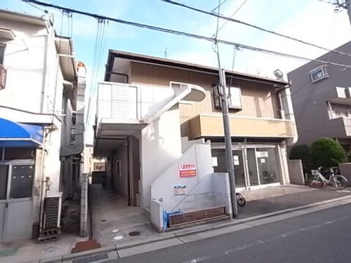 ウエストハイトゥリー202の玄関