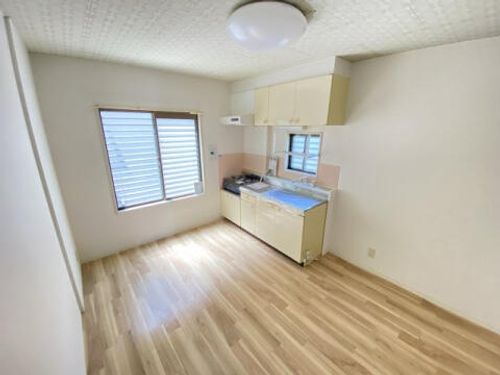 ビューハイツD1の居間