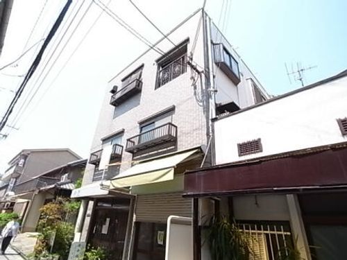 メゾン希201の玄関