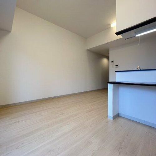 ファインブルーム新栄の居間