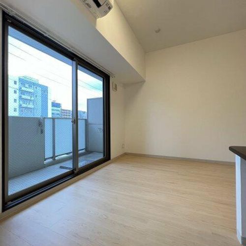 ファインブルーム新栄の居間