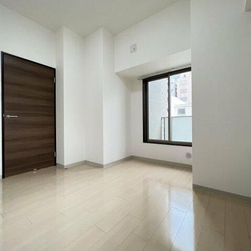 ファインブルーム新栄の居間