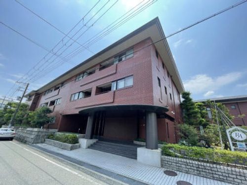 ルーア芦屋の外観