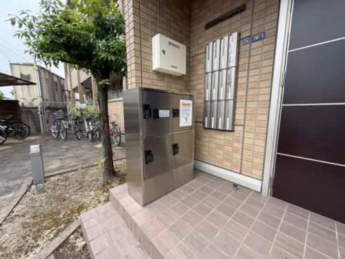 アゼリア・プロムナードの玄関