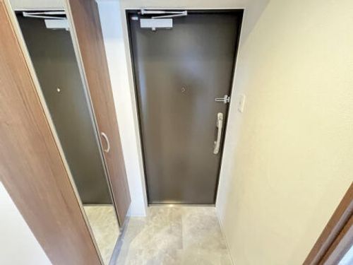 GROOVE上甲子園204の玄関