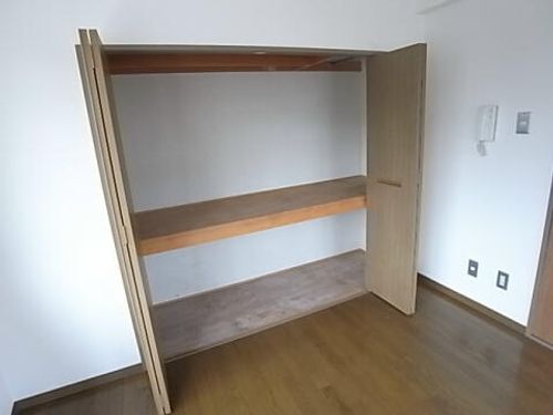 光陽川西マンション502の内装