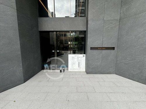 Noire北堀江の玄関