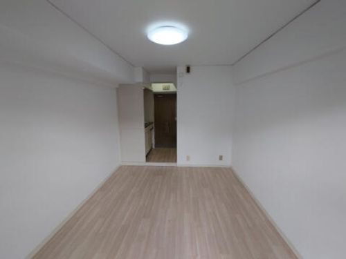 NEOダイキョー夙川北名次204の居間