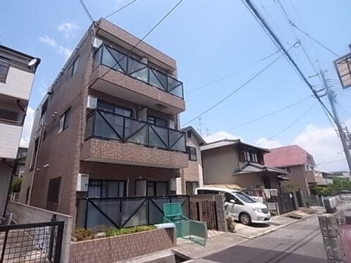 ワンズ仁川203の玄関