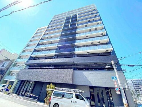 プレサンス難波デヴァンテの外観