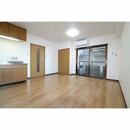 愛知県清須市西枇杷島町辰新田(マンション)の賃貸物件3Cの居間