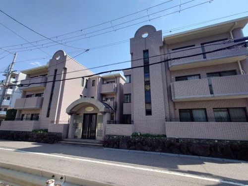 デュオ苦楽園1-101の外観