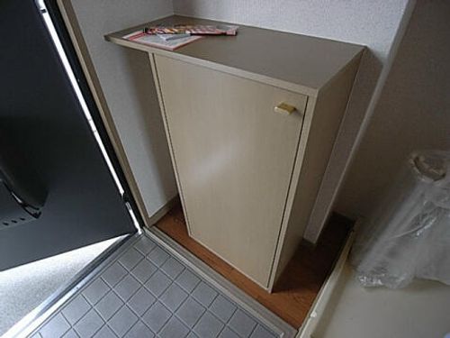 リベルテ櫻井202の玄関