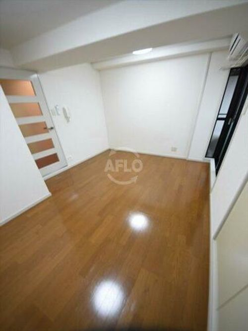 大国町青山ビル別館の居間