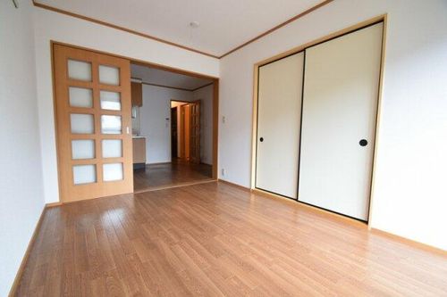 ヴァンベールB棟203の居間