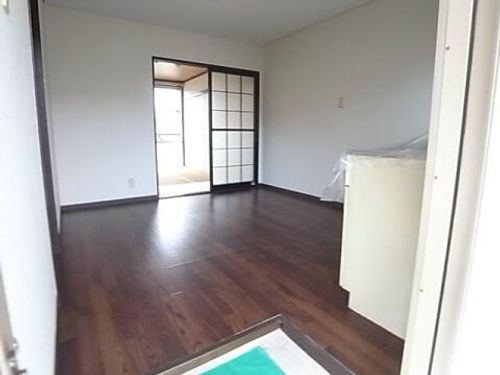 乾ハイツB202の居間