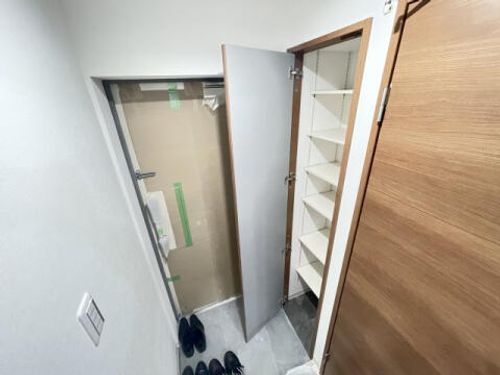 NOVANTA宝塚の玄関