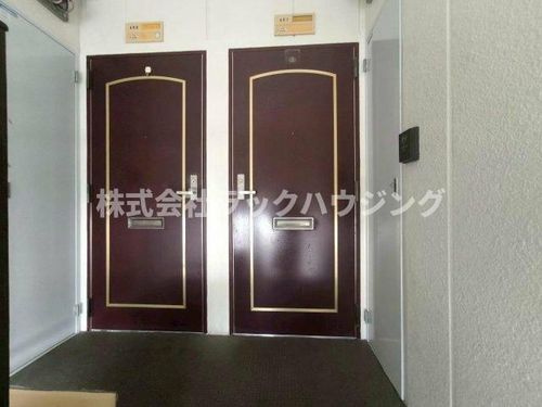 大阪府門真市栄町(マンション)の賃貸物件の玄関
