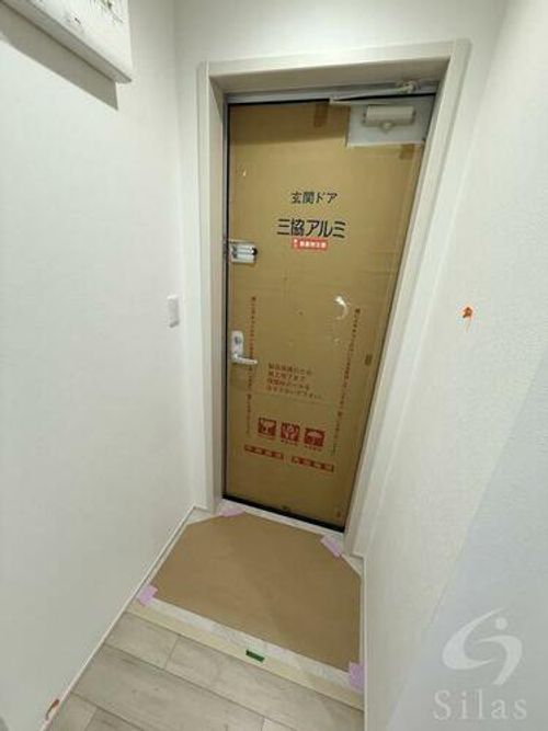 大阪府泉佐野市葵町4丁目(アパート)の賃貸物件の玄関