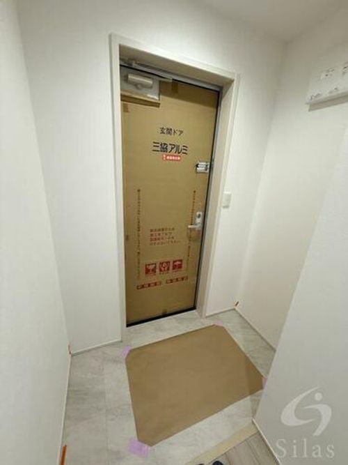 大阪府泉佐野市葵町4丁目(アパート)の賃貸物件の玄関