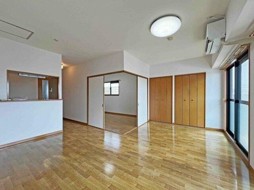 アムール正保403の居間