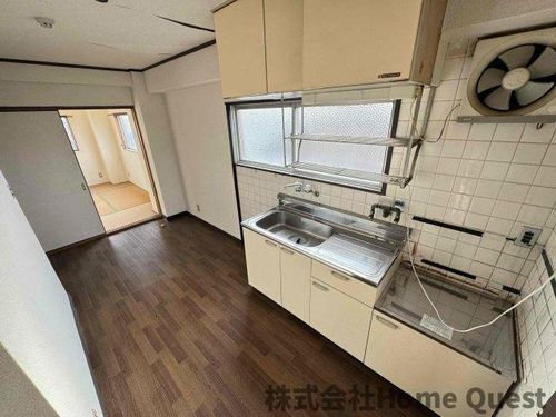 メゾン大和中小阪の居間