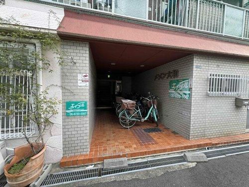 メゾン大和中小阪の玄関