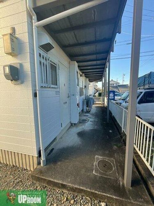 エクセルツイン西棟2Bの玄関