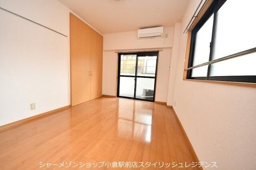 メゾンブリアントの居間