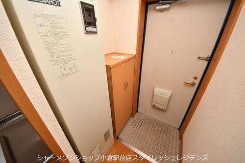 メゾンブリアントの玄関