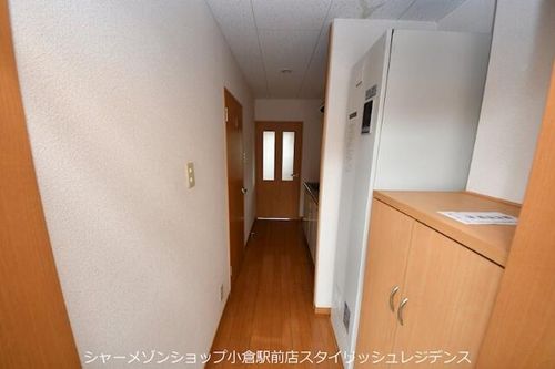 メゾンブリアントの玄関